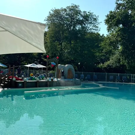 Mobil 4 Pers A - Terrasse - Api-1-52-1632 Campsite *