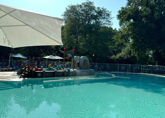 Mobil 4 Pers A - Terrasse - Api-1-52-1632 Campsite *